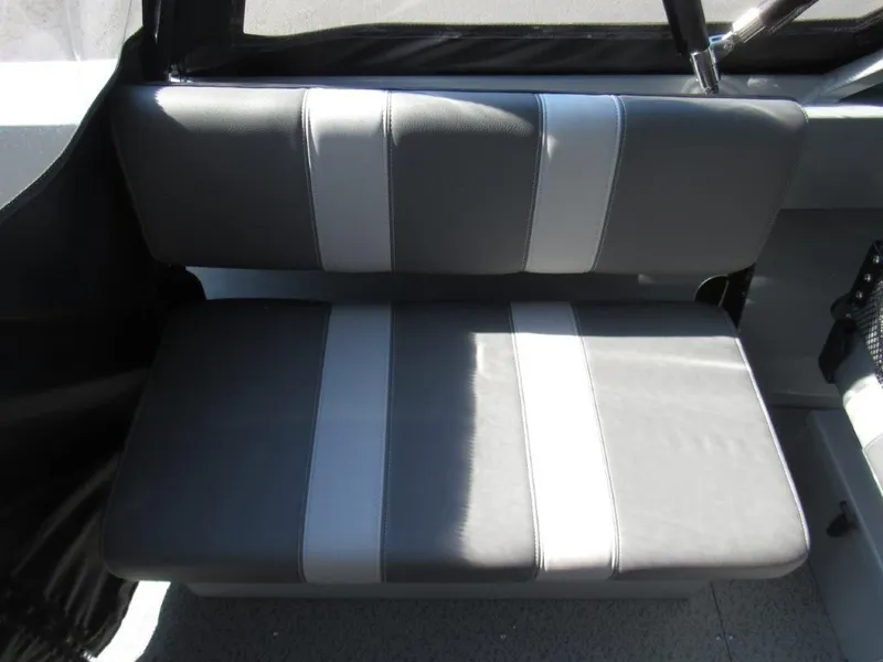 Slide: The Image of Hewescraft 200 Sportsman 2025 - 14