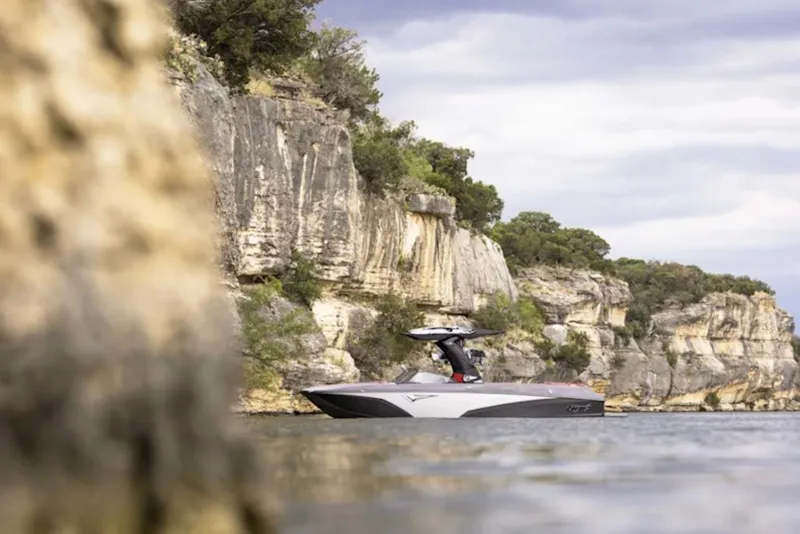 Slide: The Image of Tigé Z5 2025 - 1