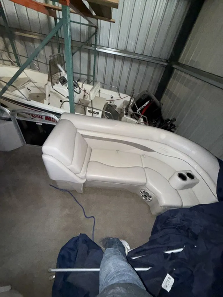 Slide: The Image of Bennington 24 SLX3 2015 - 12