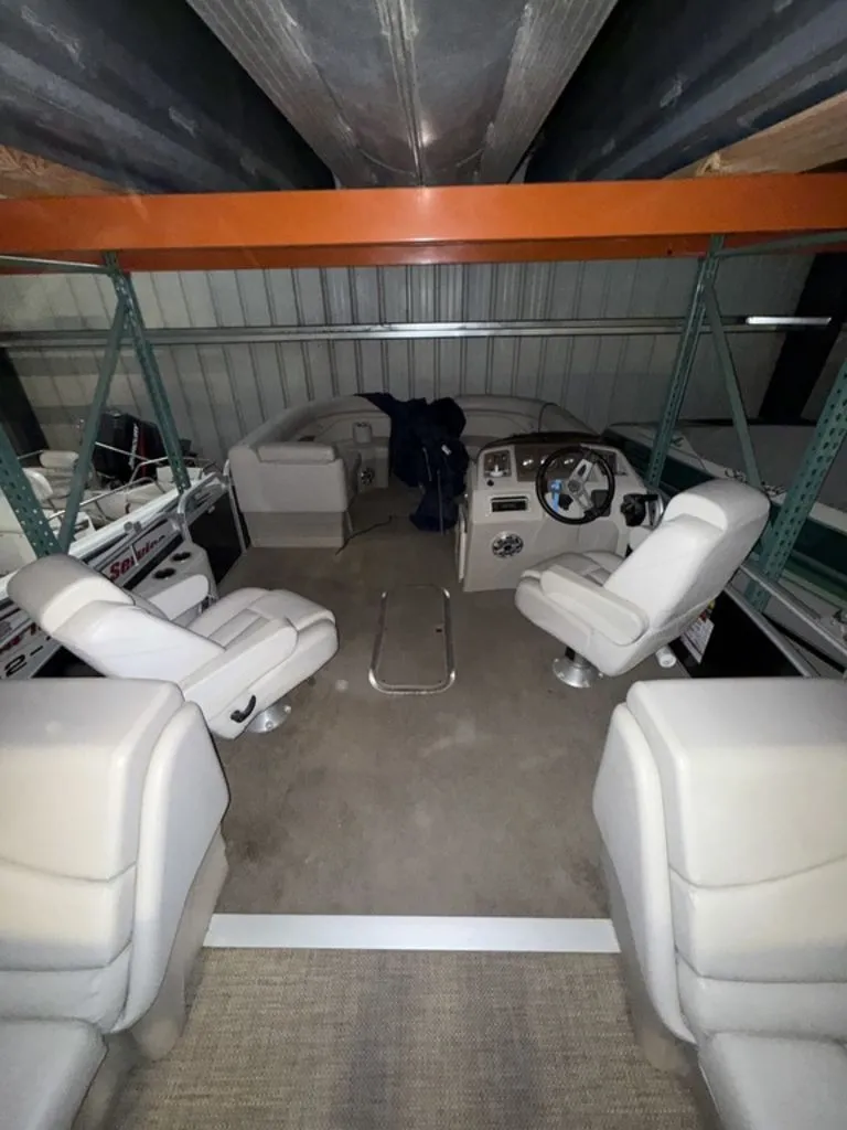 Slide: The Image of Bennington 24 SLX3 2015 - 6