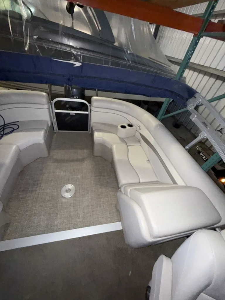 Slide: The Image of Bennington 24 SLX3 2015 - 8