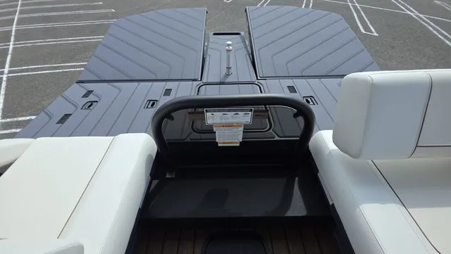 Slide: The Image of Manitou 26 Explore 6' Max Deck With Dual 150Hp Motors 2025 - 30