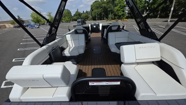 Slide: The Image of Manitou 26 Explore 6' Max Deck With Dual 150Hp Motors 2025 - 32