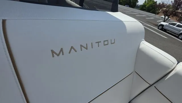 Slide: The Image of Manitou 26 Explore 6' Max Deck With Dual 150Hp Motors 2025 - 49
