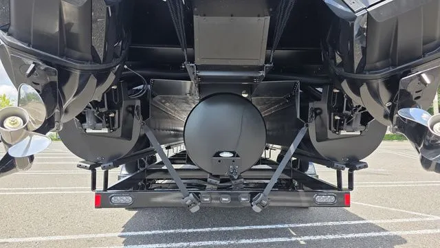 Slide: The Image of Manitou 26 Explore 6' Max Deck With Dual 150Hp Motors 2025 - 60