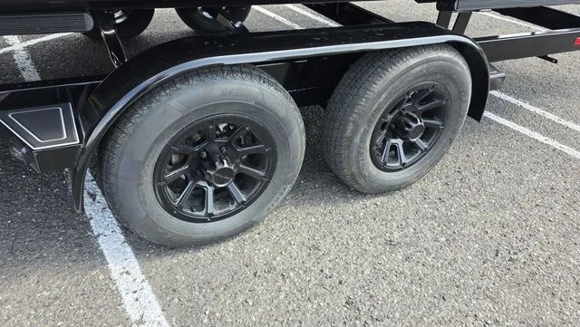 Slide: The Image of Manitou 26 Explore 6' Max Deck With Dual 150Hp Motors 2025 - 65