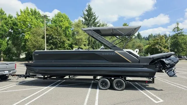 Slide: The Image of Manitou 26 Explore 6' Max Deck With Dual 150Hp Motors 2025 - 7