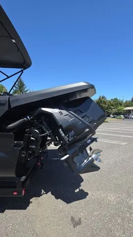 Slide: The Image of Manitou 26 Explore 6' Max Deck With Dual 150Hp Motors 2025 - 80