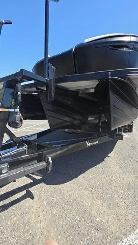 Slide: The Image of Manitou 26 Explore 6' Max Deck With Dual 150Hp Motors 2025 - 88