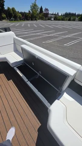 Slide: The Image of Manitou 26 Explore 6' Max Deck With Dual 150Hp Motors 2025 - 95