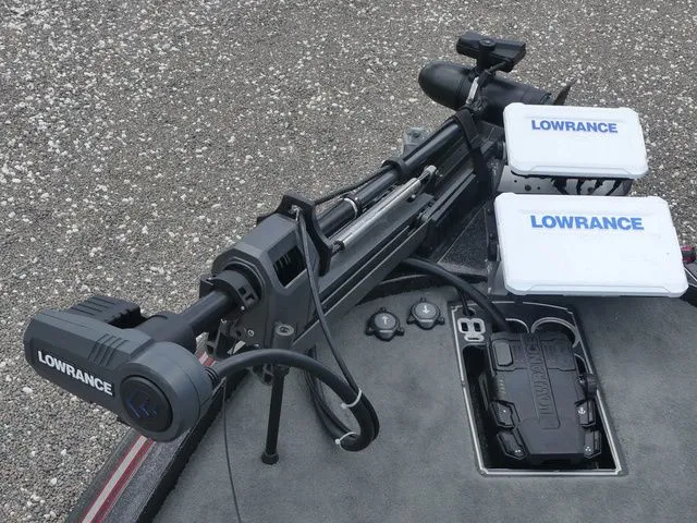 Slide: The Image of Skeeter FX20 2015 - 10