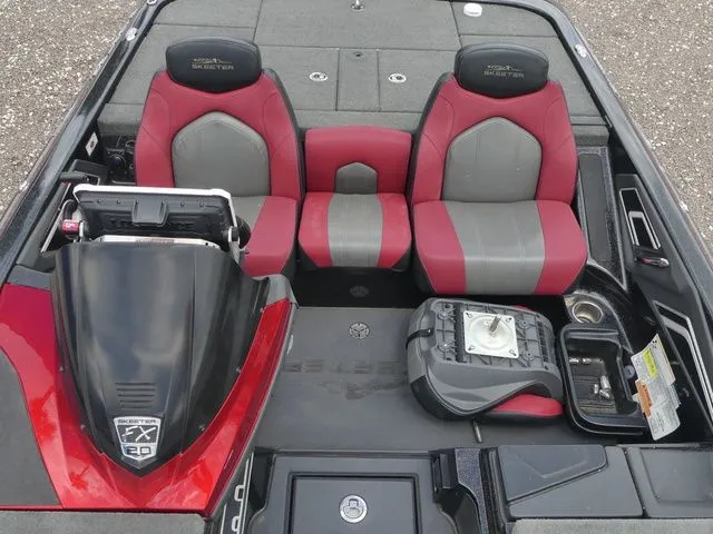 Slide: The Image of Skeeter FX20 2015 - 11