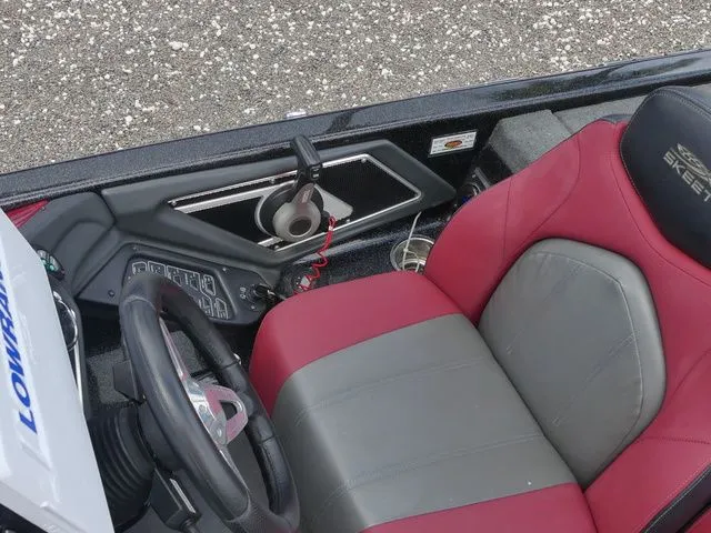 Slide: The Image of Skeeter FX20 2015 - 12