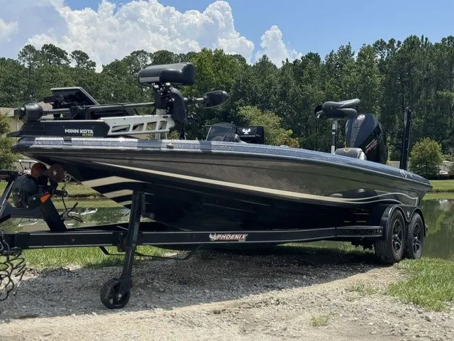 Slide: The Image of Phoenix Bass Boats 21 PHX 2021 - 3