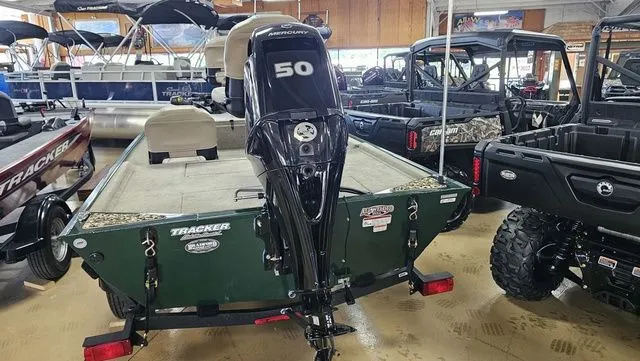 Slide: The Image of Tracker Bass Tracker Classic Limited 2026 - 10