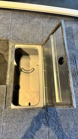 Slide: The Image of Tracker Pro 170 2026 - 4