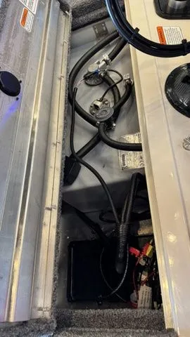 Slide: The Image of Tracker Pro 170 2026 - 6