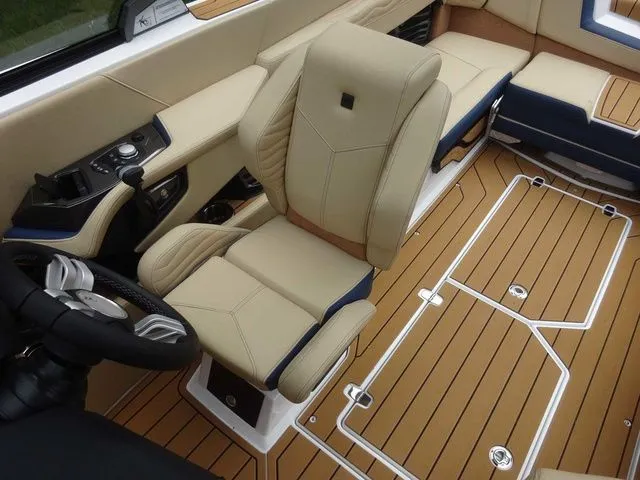 Slide: The Image of Nautique G23 2026 - 10