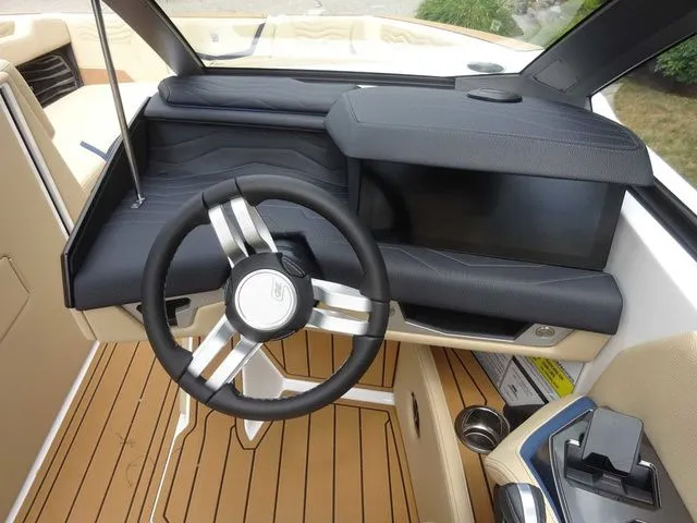 Slide: The Image of Nautique G23 2026 - 15