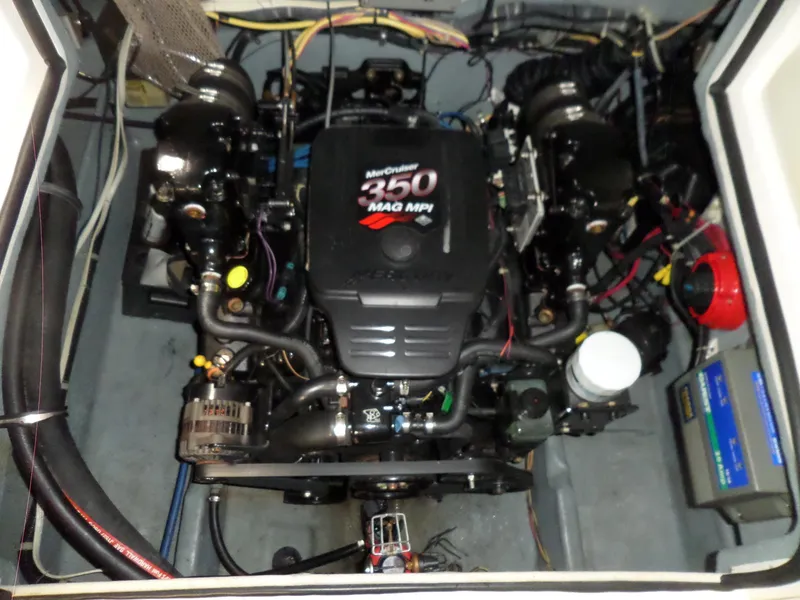 Slide: The Image of Engine compartment of a 2006 Maxum 2400 SR3 with MerCruiser 350 MAG MPI engine. - 35
