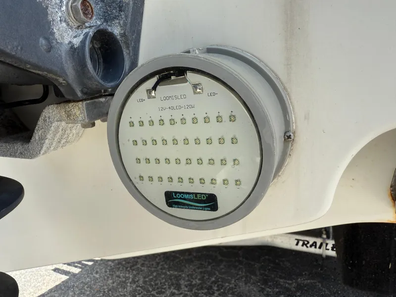 Slide: The Image of Underwater LED light on 2004 Triton 2690 WA boat, featuring Loomis LED technology. - 11