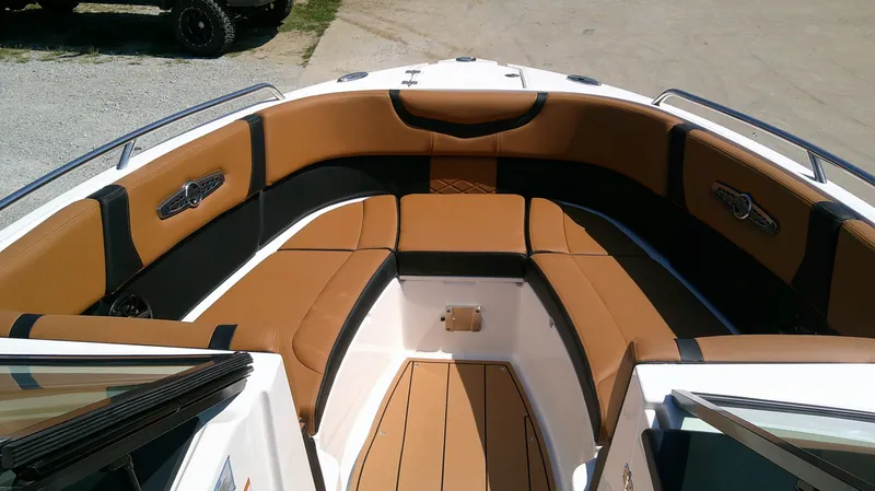 Slide: The Image of Chaparral 28 Surf 2026 - 15