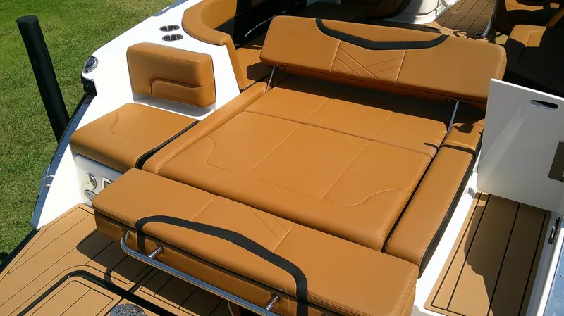 Slide: The Image of Chaparral 28 Surf 2026 - 7