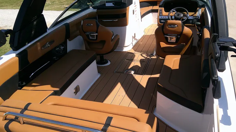 Slide: The Image of Chaparral 28 Surf 2026 - 8