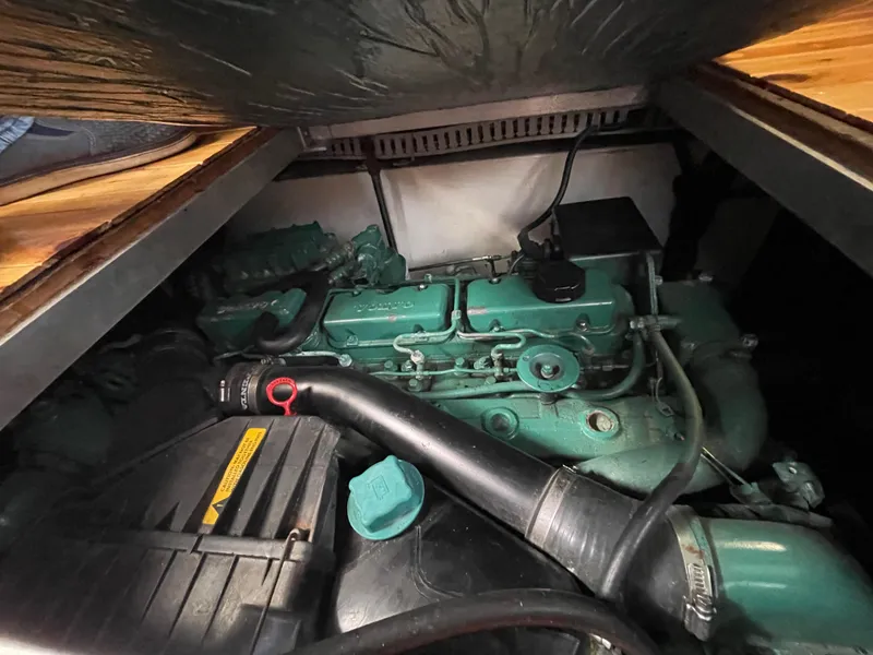 Slide: The Image of Engine compartment of a 1992 Carver 33 Aft Cabin MY boat. - 45