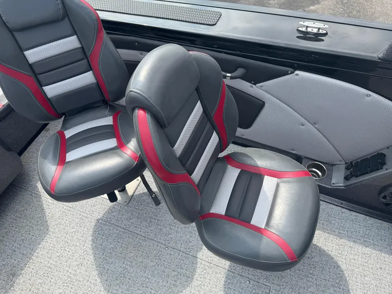 Slide: The Image of 2023 Ranger VX1888 WT boat capacity and safety labels, including warnings and checklist. - 9