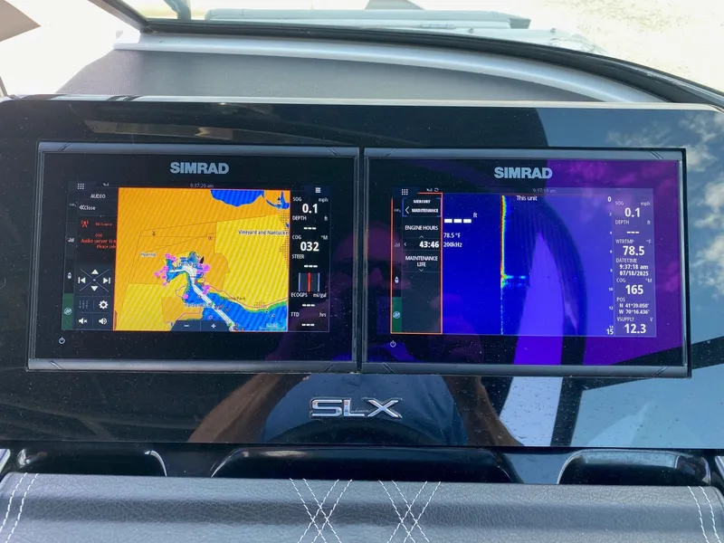 Slide: The Image of Sea Ray SLX 260 Outboard 2023 - 5