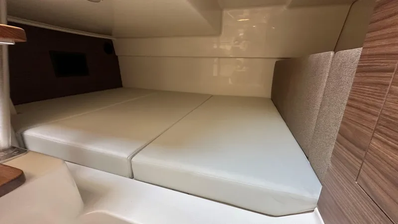 Slide: The Image of Boston Whaler 325 Conquest 2026 - 50