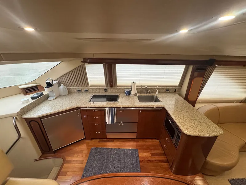 Slide: The Image of Sea Ray 550 Sedan Bridge 2005 - 14