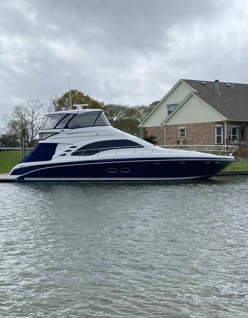 Slide: The Image of Sea Ray 550 Sedan Bridge 2005 - 2