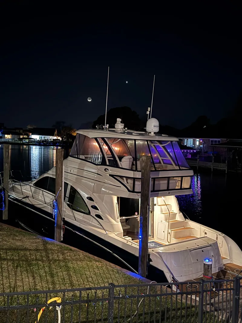 Slide: The Image of Sea Ray 550 Sedan Bridge 2005 - 5