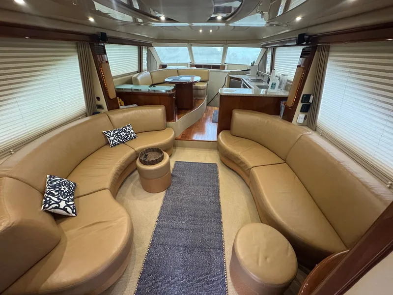 Slide: The Image of Sea Ray 550 Sedan Bridge 2005 - 8