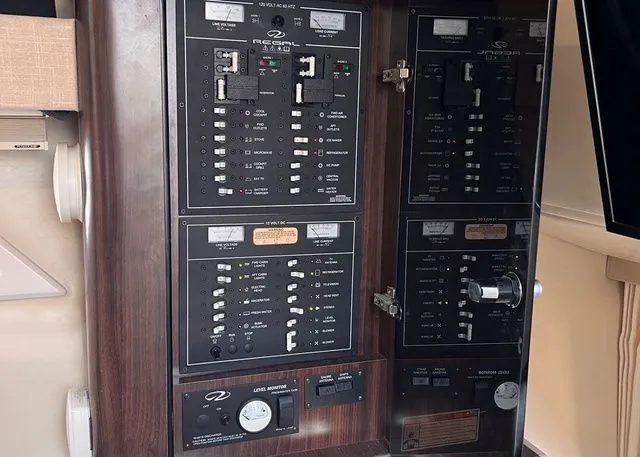 Slide: The Image of Regal 35 Sport Coupe 2016 - 12