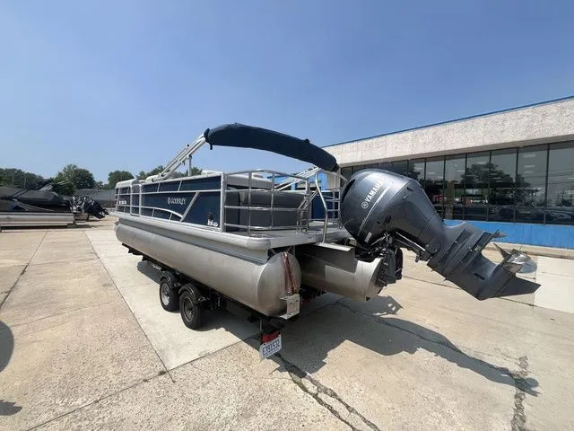 Slide: The Image of Godfrey SW 2286 SFL TT 2024 - 10