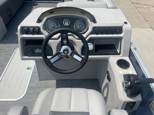 Slide: The Image of Godfrey SW 2286 SFL TT 2024 - 5