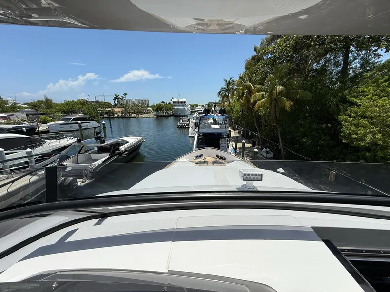 Slide: The Image of Azimut Magellano 25M 2026 - 61