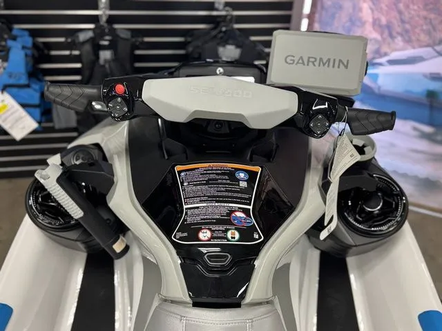 Slide: The Image of Sea-Doo FISH PRO 2025 - 11