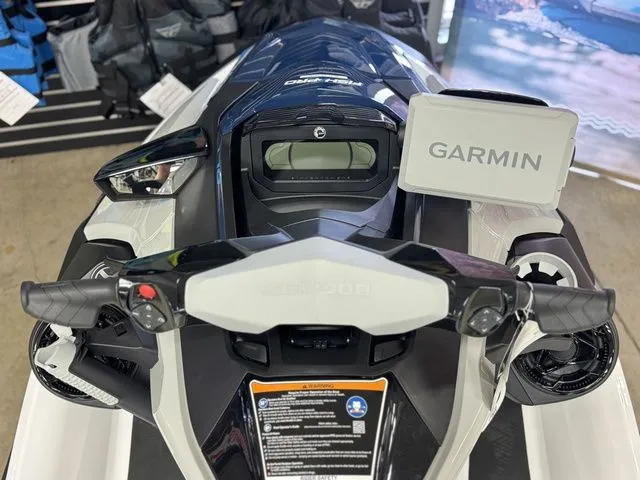 Slide: The Image of Sea-Doo FISH PRO 2025 - 12