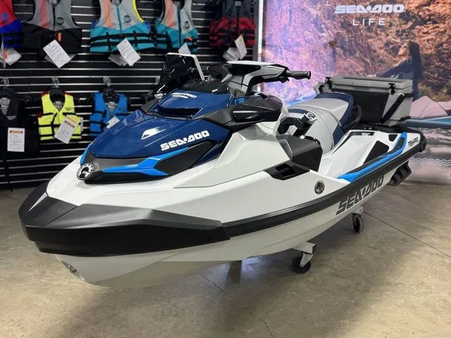 Slide: The Image of Sea-Doo FISH PRO 2025 - 3