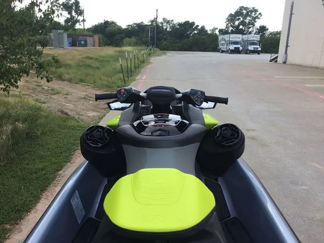 Slide: The Image of Sea-Doo RXP-X 325 2025 - 17