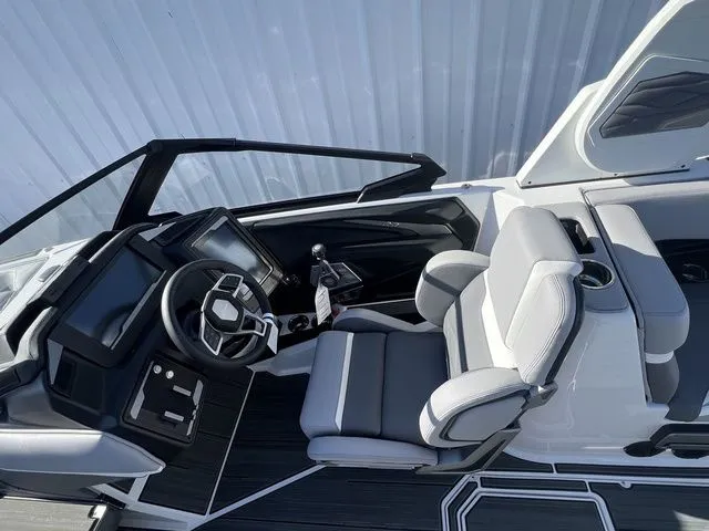 Slide: The Image of Supra SL 450 2025 - 9