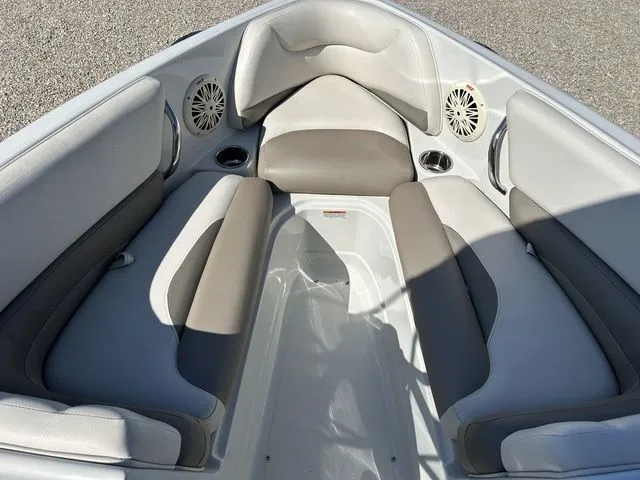 Slide: The Image of Crownline Boats 19 XS 2019 - 16