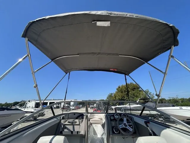 Slide: The Image of Crownline Boats 19 XS 2019 - 17