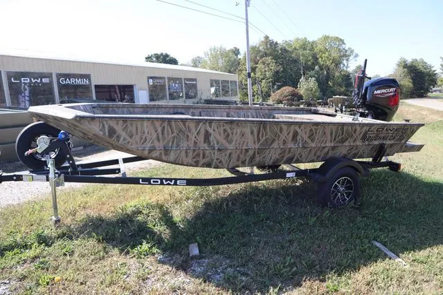 The Image of Lowe Roughneck 1660 Deluxe Tiller Jet 2026 - 1