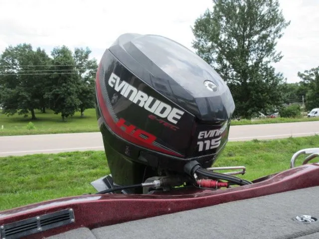 Slide: The Image of Ranger R72 / 2018 EVINRUDE 115 HP OUTBOARD / TRAILER 1994 - 3