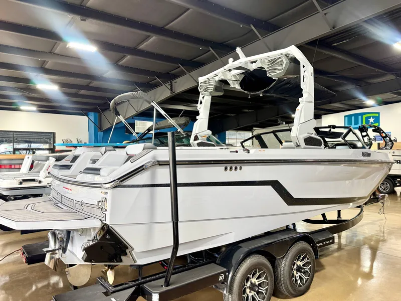 Slide: The Image of Nautique Super Air Nautique GS22 2026 - 3